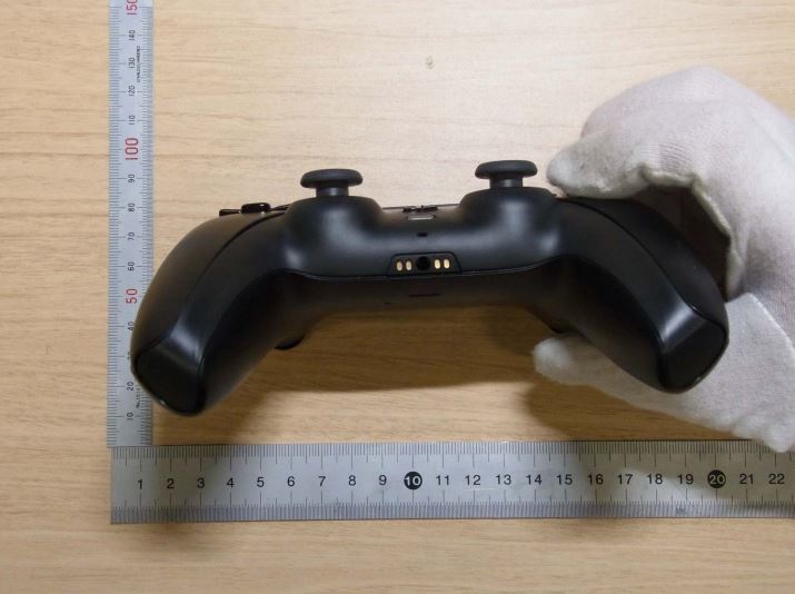 black playstation 5 controller