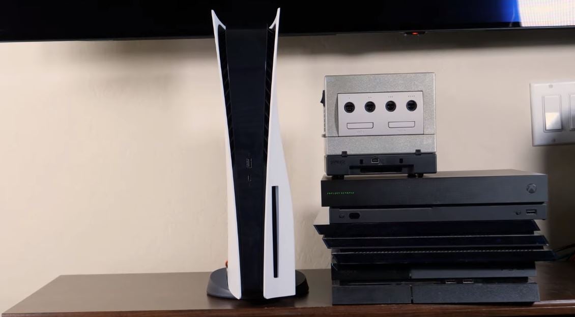 ps5 next to ps4